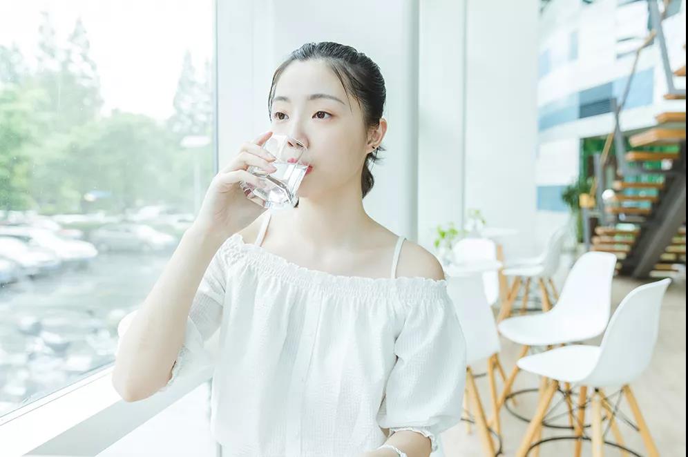 為什么飲水機(jī)逐漸被凈水機(jī)取代了？