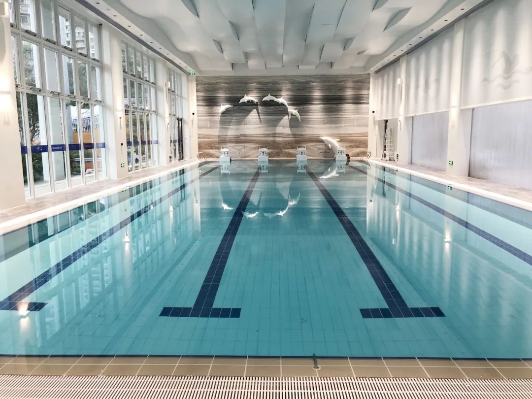 室內(nèi)恒溫游泳館層高設(shè)計,室內(nèi)恒溫游泳館設(shè)計,游泳館層高設(shè)計